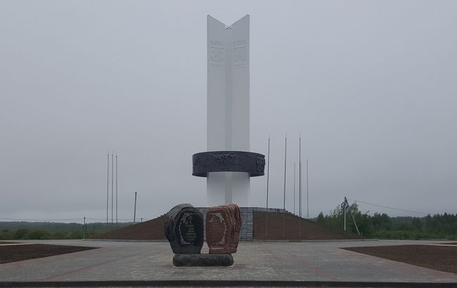 В Черниговской области снесут известный монумент “Три сестры”