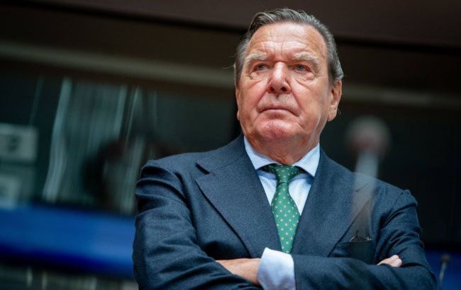 Шредер уходит из совета директоров “Роснефти”