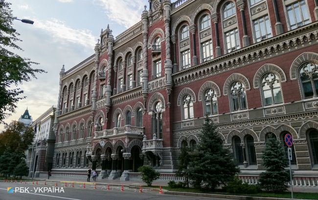 Повышение ставки спасет страну от гиперинфляции, но “ударит” по Минфину, – эксперты