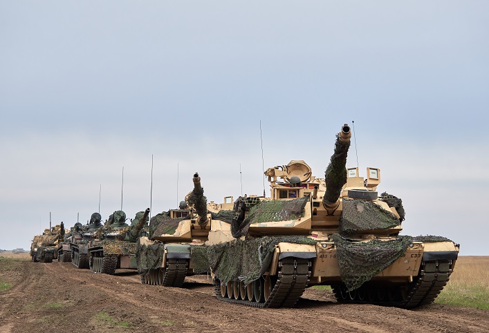 Первые 10 танков Abrams прибудут в Украину через две недели, а США отправят боеприпасы с обедненным ураном и подписали контракт на поставку ракет AMRAAM