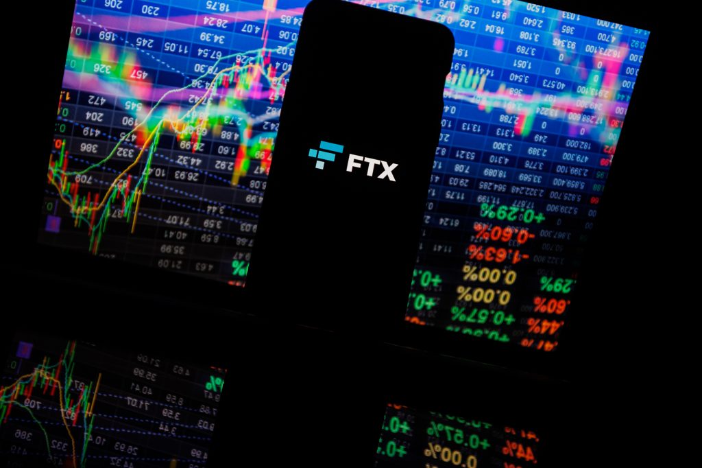 Бенкмана-Фрида признали виновным в мошенничестве, которое привело к краху FTX