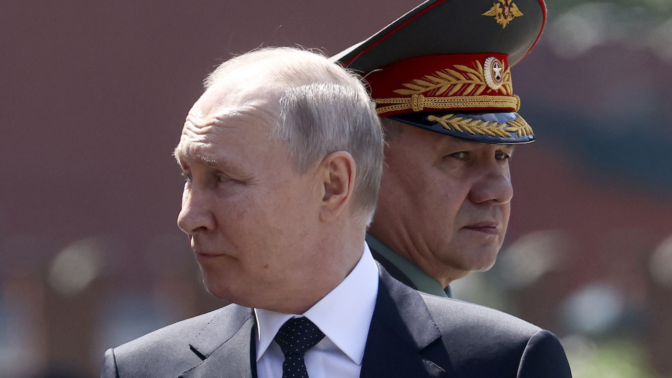 Путин утвердил рост расходов на армию до рекорда со времен СССР