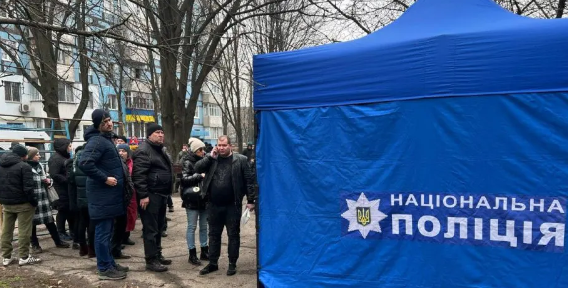 В Днепре развернули пункты приема заявлений пострадавших от ракетного удара