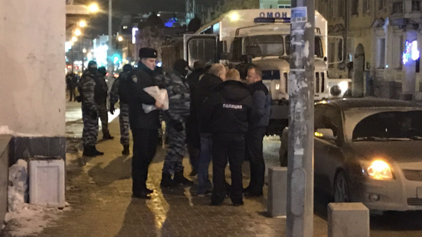 Полиция в Москве устроила облавы на гей-клубы